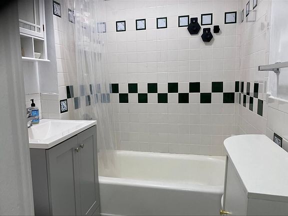 4th image of 48 Albertina St APT 2