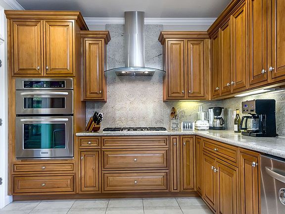 Cupertino homes kitchen high