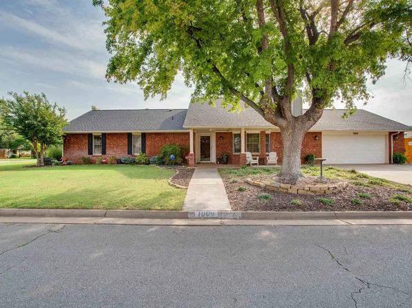 1009 Briar Ridge Rd, Enid, OK 73703