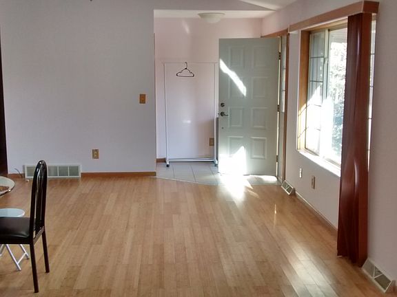 4th image of 1270 Sherman St