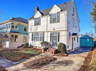 89 Dexterdale Rd, Providence, RI 02906