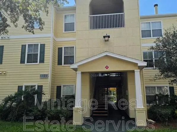 18563 Bridle Club Dr, Tampa, FL 33647
