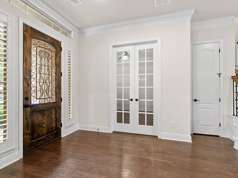 18900 N Bee Cave Springs Cir — Photo 5