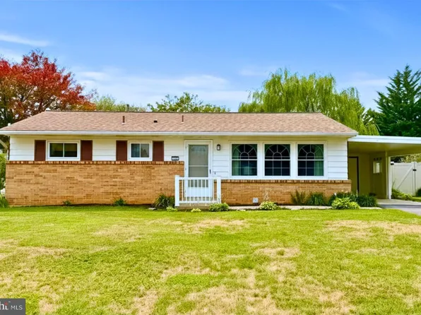 134 Yorkshire Dr, Mechanicsburg, PA 17055