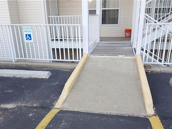2nd image of 216 Lakeview Resort Blvd Unit 3B