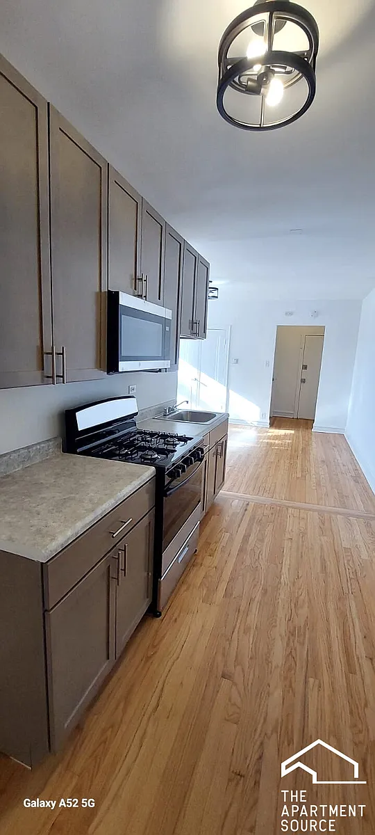 Building Photo - 3814 W Thomas St #3