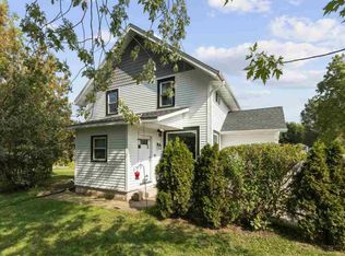 N4302 Thompson Rd, Shiocton, WI 54170