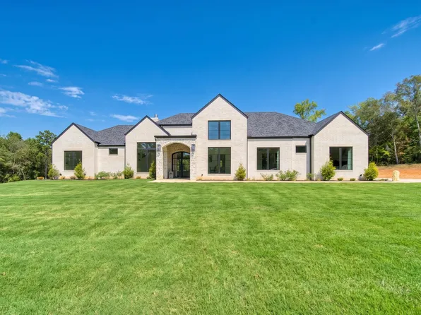 2283 Flamingo Rd, Gilmer, TX 75645