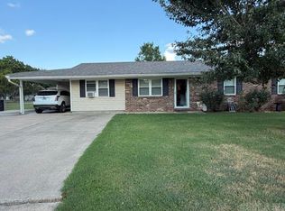 18 Crescent Park Dr, Dewitt, AR 72042