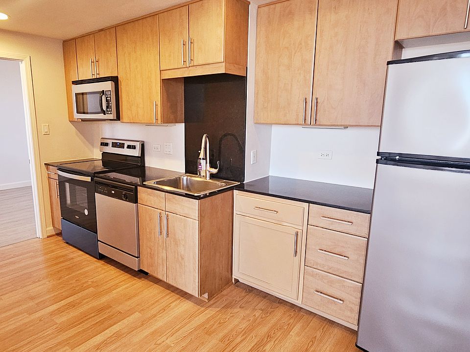 1st image of 5696 Kingsbury Ave #405