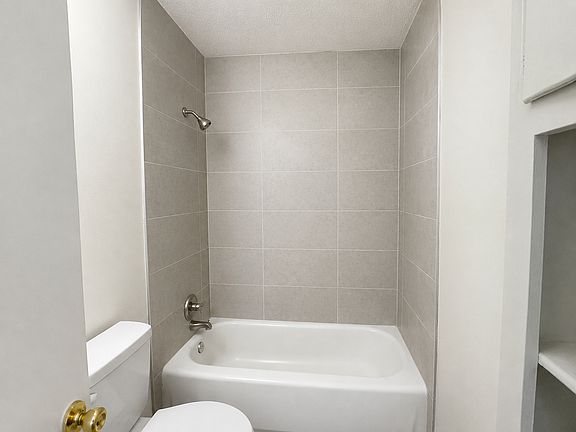 3rd image of 1055 Anders Dr