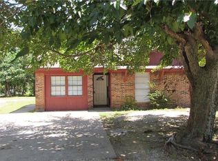 1103 S Medora St, Terrell, TX 75160