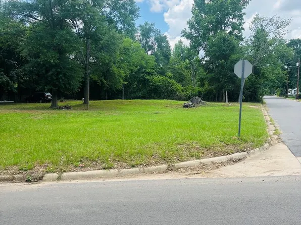 830 4th St, Nacogdoches, TX 75961