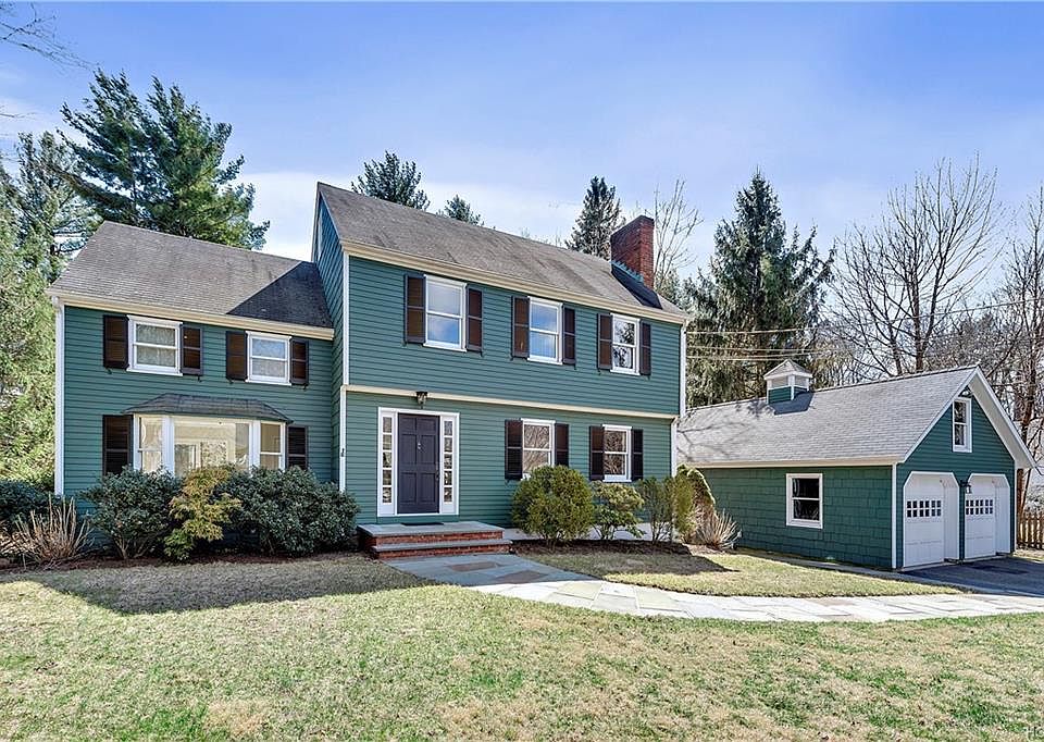 1st image of 7 Pleasant St