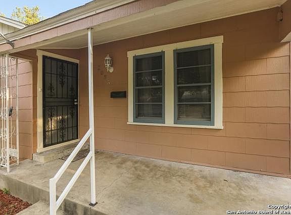 3rd image of 2035 Edison Dr