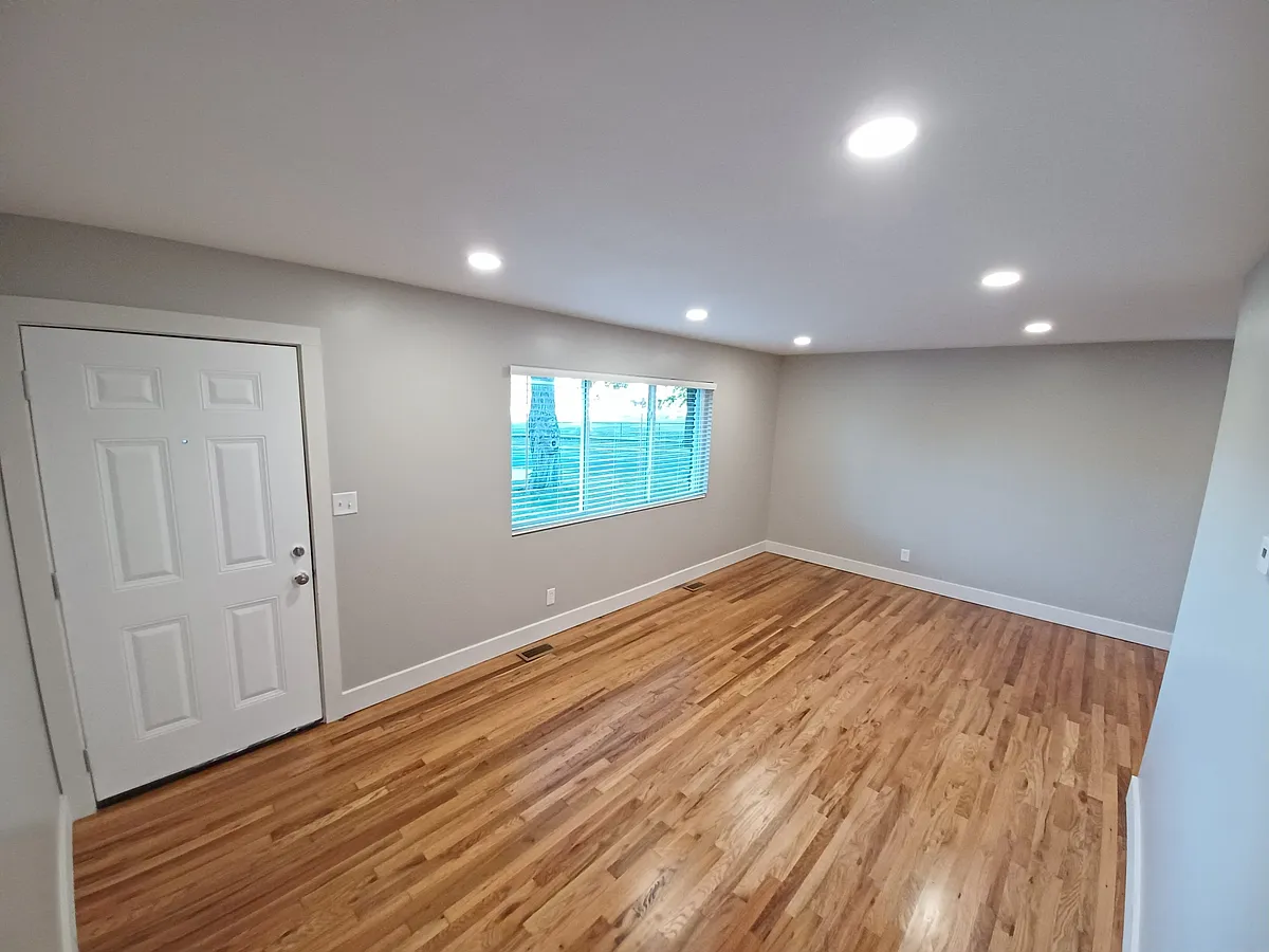 Building Photo - 8136 Lowell Ave #C