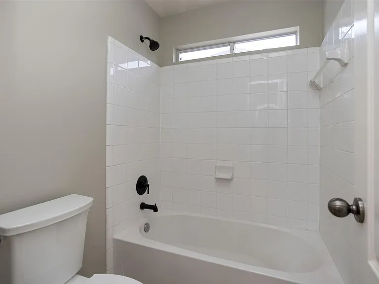 30322 Deleon Fields Dr — Photo 32