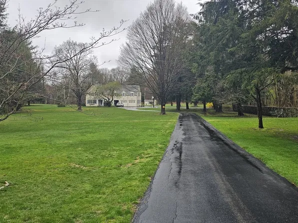 154 & 154R Elm St, North Easton, MA 02356