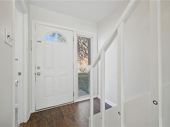 3rd image of 5014 Amboy Ct