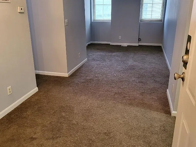 1524 W Market St — Photo 2