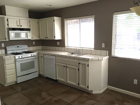 5th image of 4942 Chelsea Glen Ct