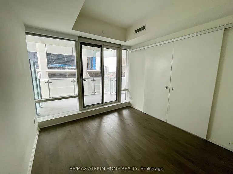 1 Bloor St E #1809 — Photo 19