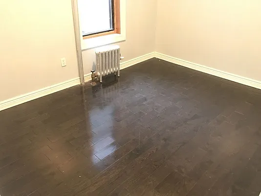 Rented by Tapiro Realty | media 13