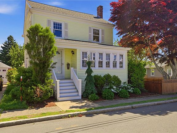 2nd image of 138 Gibbs Ave
