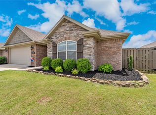 4707 W Croft Dr, Fayetteville, AR 72704