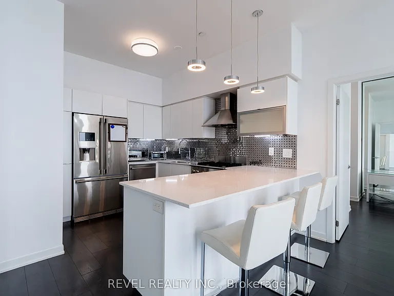 150 E Liberty St #Penthouse 3 — Photo 11