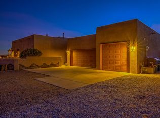 601 Acebo NE, Rio Rancho, NM 87124