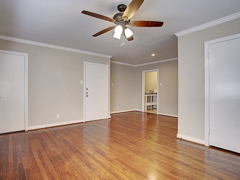 2316 Hazard — Photo 3