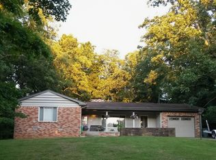 1748 N Applebury Pl, Fayetteville, AR 72701
