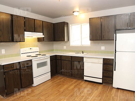 3rd image of 2909 Sumac St APT A