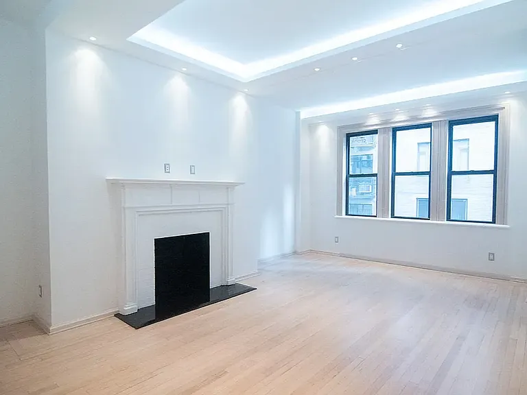 145 W 58th St #11M — Photo 5