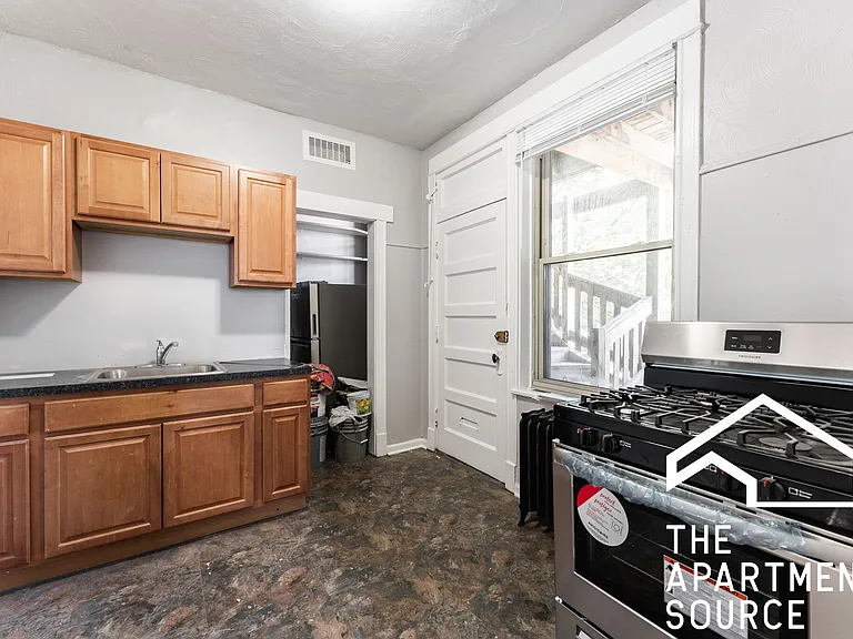 1215 W Rosemont Ave #3 — Photo 11
