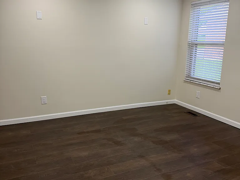 7982 Rustic Woods Dr — Photo 10