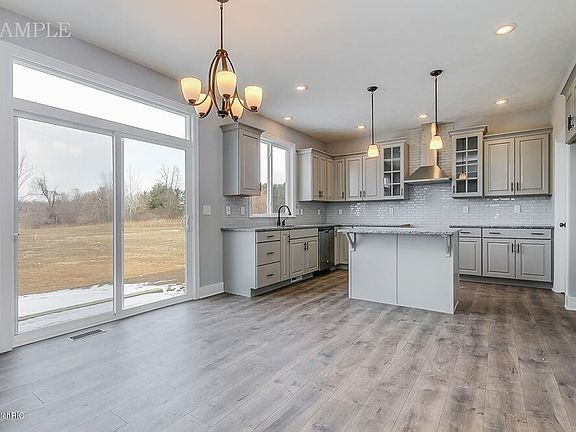 3rd image of 3479 Jamesfield Dr