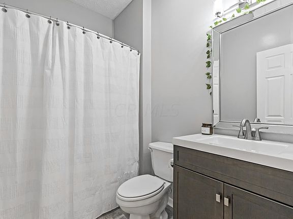 5th image of 6120 Harbour Pointe Unit 201