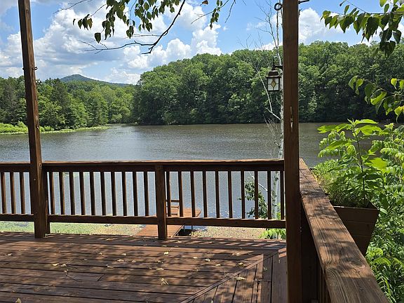 5th image of 18 Lakeside Dr