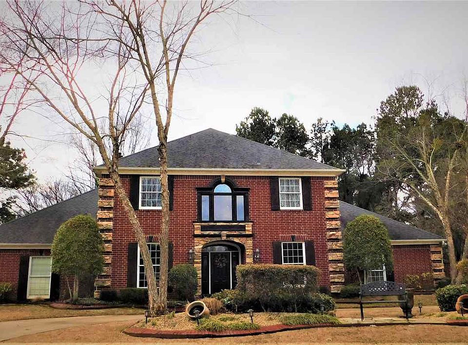 1st image of 2803 Stonegate Dr