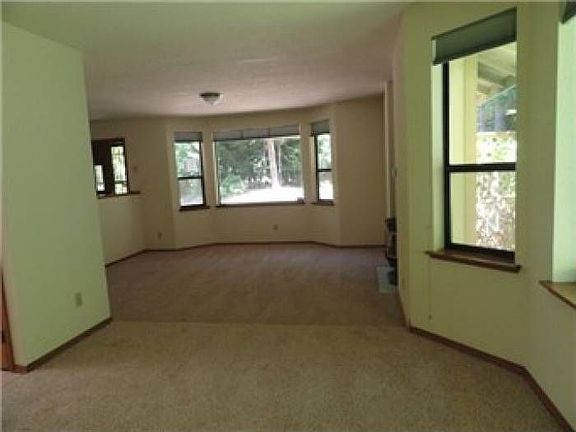 2nd image of 6376 Knight Dr SE