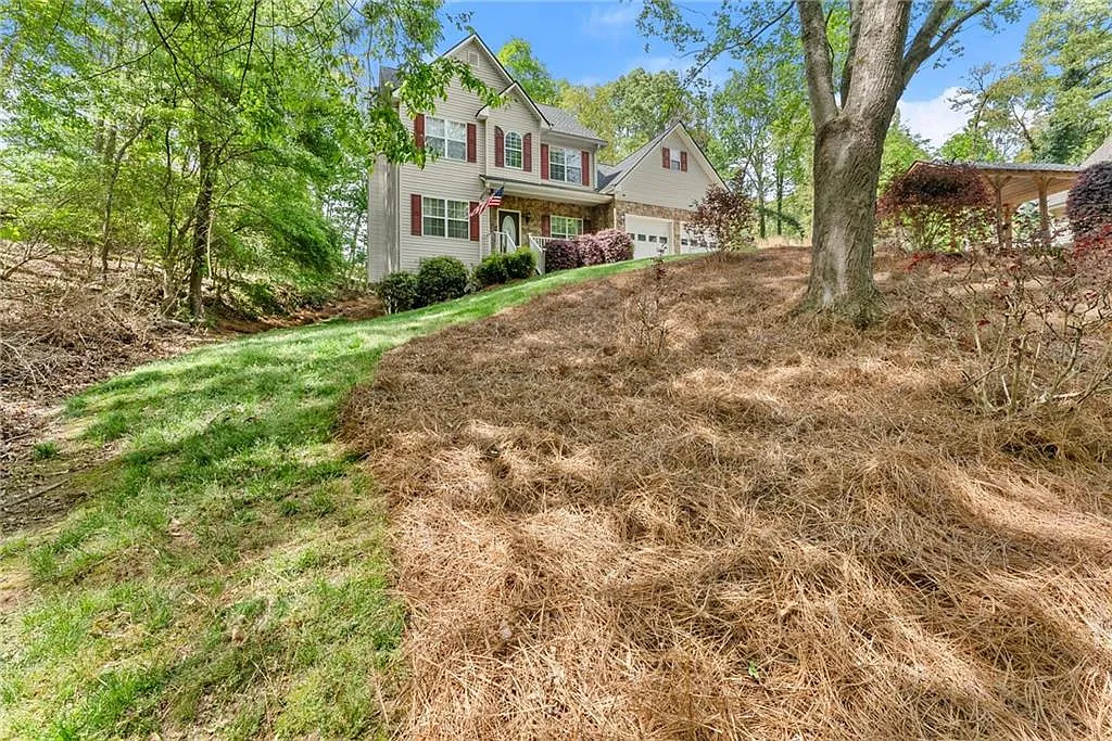 5 bed, 3.0 bath, 2762 sqft, $3,000 — Photo 4