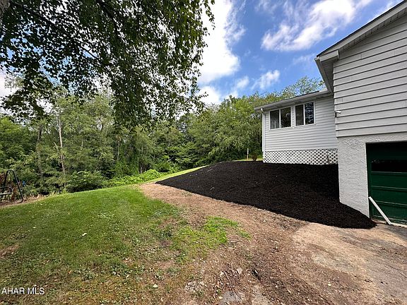 3rd image of 3597 Glade Pike