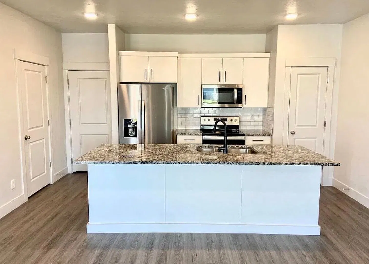 Family home in Summerfield — Photo 3
