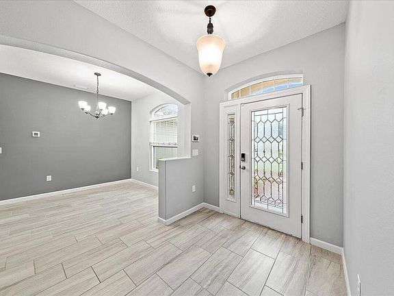 4th image of 619 Gleneagles Dr SE