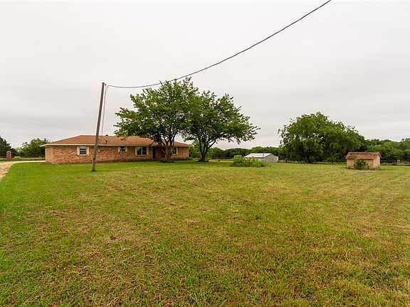 3rd image of 2132 County Road 463