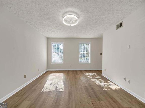 4th image of 7750 Roswell Rd Unit 9F