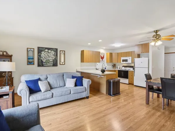 457 Bowlavard Avenue #2, Belleville, WI 53508