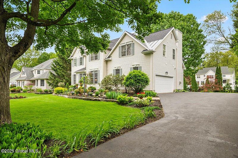 2nd image of 71 Hearthstone Drive